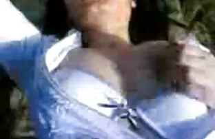 XXX Beauté chic femme de joie nue enculée dans le cul béant