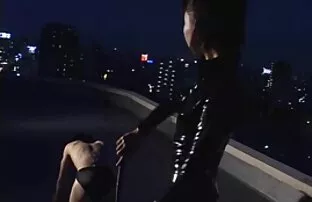 XXX Sucer jeunes noires nues lentement chacun de mes longs orteils sexy