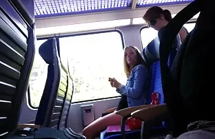 XXX Ramassez une fille aux gros seins dans un resto pour la ramener à la maison et femme nudiste nue la baiser