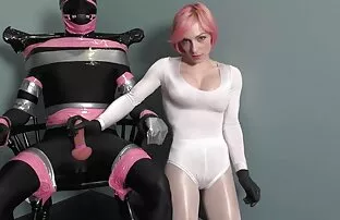 XXX Sexe femmes nues russes japonais non censuré MILF poilue chevauche une bite