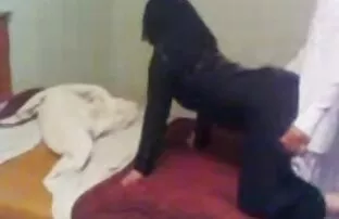 XXX maison fait sangle sur baise nude meuf avec son propre éjac faciale