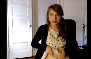 XXX Jolie ado suce une longue bite les belles femmes nue