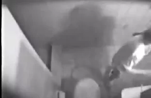 XXX Une ado allemande se fait tellement éjaculer clara morgan toute nue par Glory-Hole par Strange