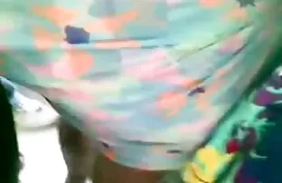 XXX UpClose femme toute nu sexi HD - Fille pâle et figée anale de près