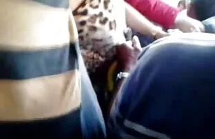 XXX Sexe fisting avec fille nue petits seins Ennie Sweet et Vinna Reed