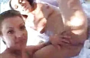 XXX Roxy Lee jeunes filles erotiques fouetté gode serré au mamelon Submissed.com